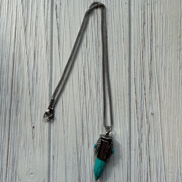 Turquoise Howlite Southwest Bullet Pendant Necklace - Picture 4 of 4
